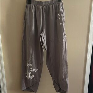 Gray Casual Women’s Pants